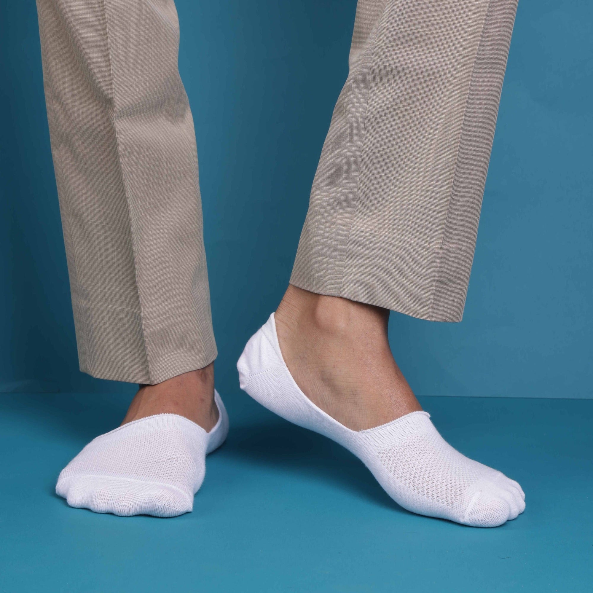 WHITE- NO-SLIP LOAFER