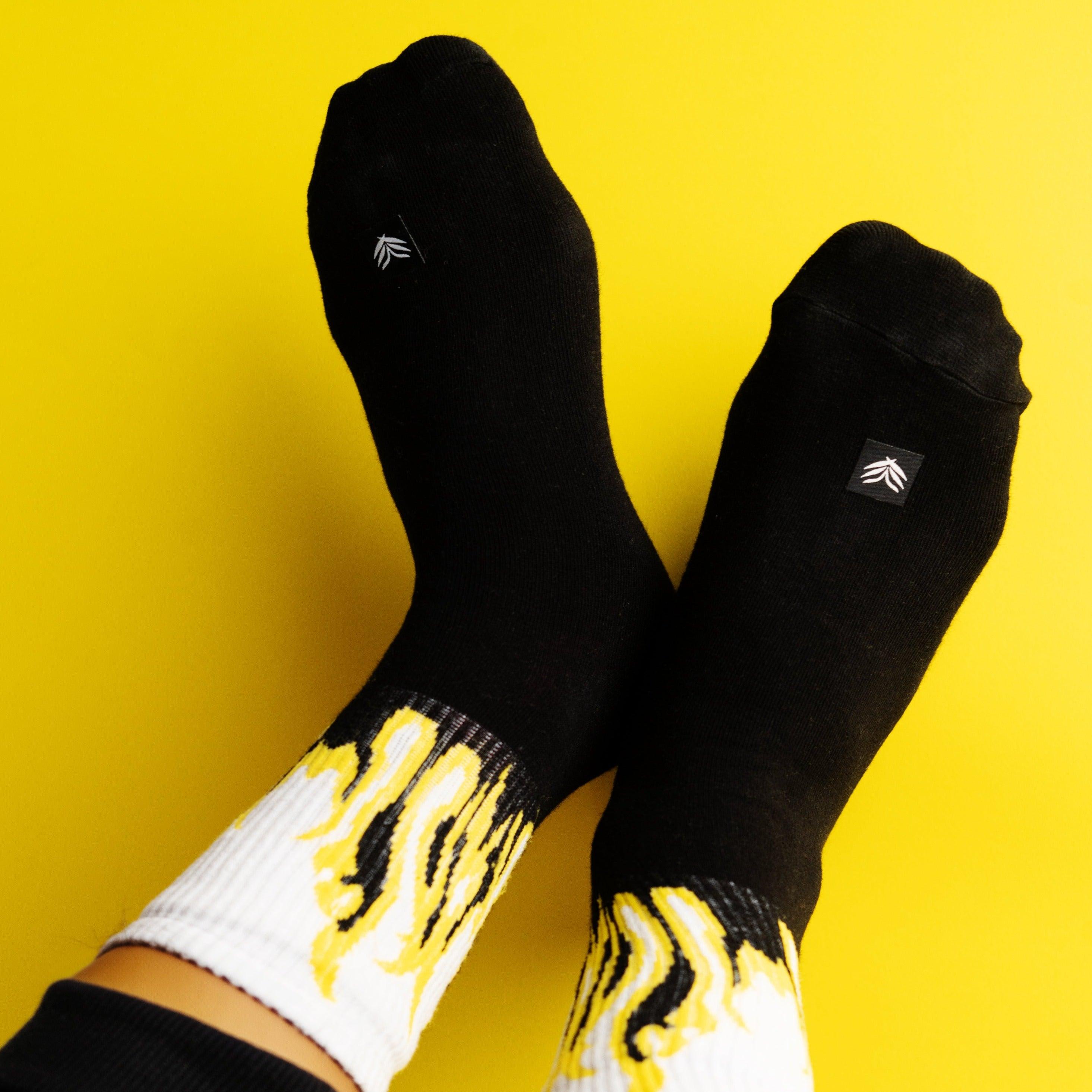 FIRE EDITION - BLACK/WHITE - YELLOW FLAMES